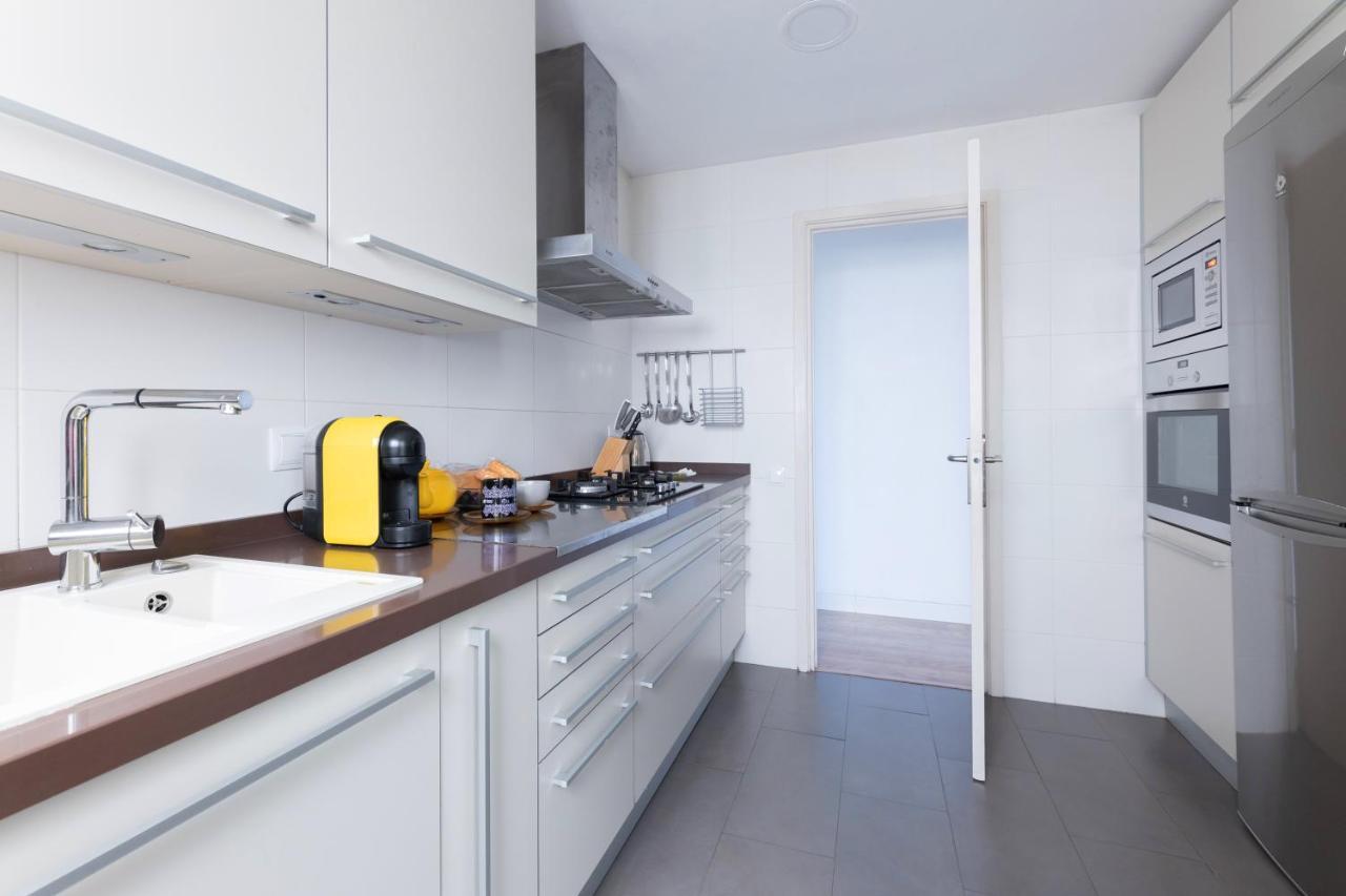 Lodging Apartments Guell Gaudi Barcelona Ngoại thất bức ảnh