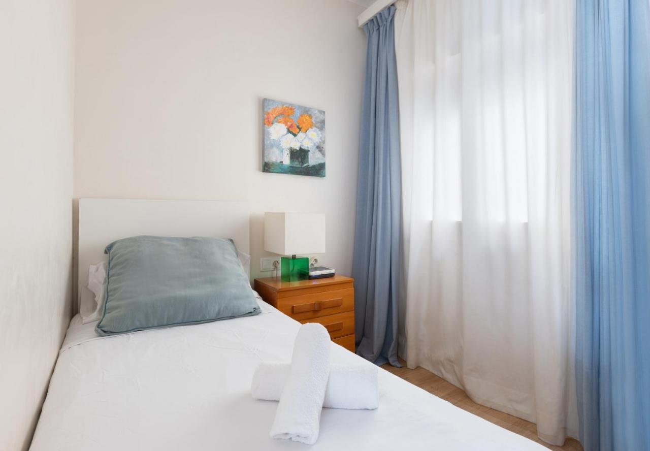 Lodging Apartments Guell Gaudi Barcelona Ngoại thất bức ảnh