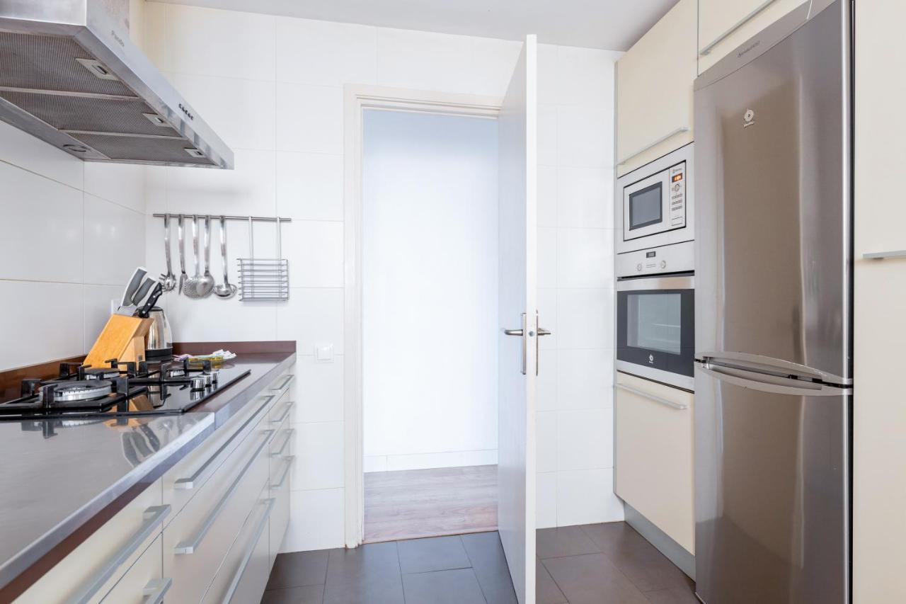 Lodging Apartments Guell Gaudi Barcelona Ngoại thất bức ảnh